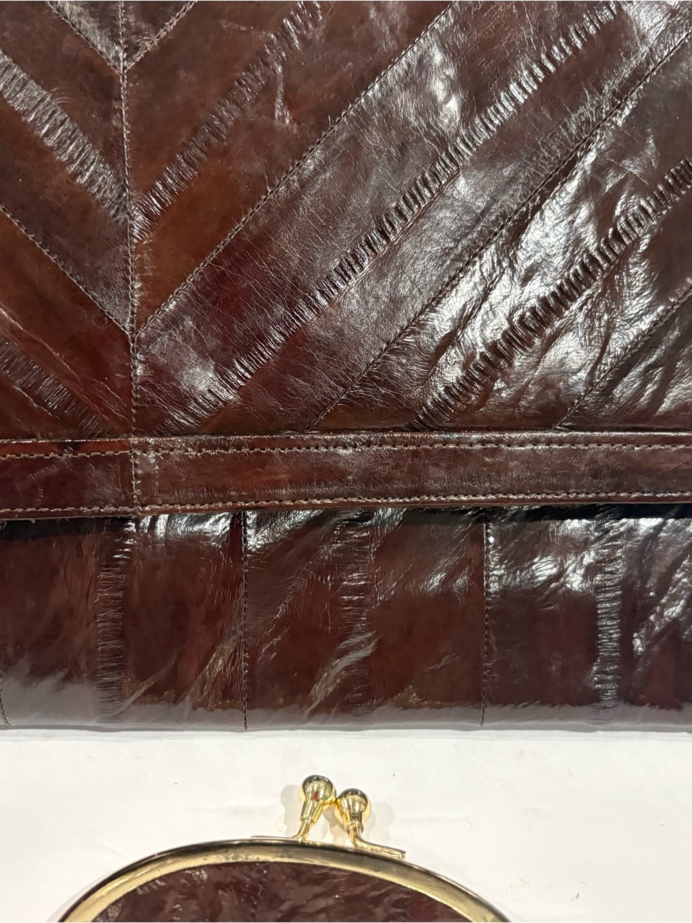 Vtg 70s Eel Skin Clutch Purse‎ Crossbody Chestnut Brown Made in Korea Coin Purse - Picture 2 of 13